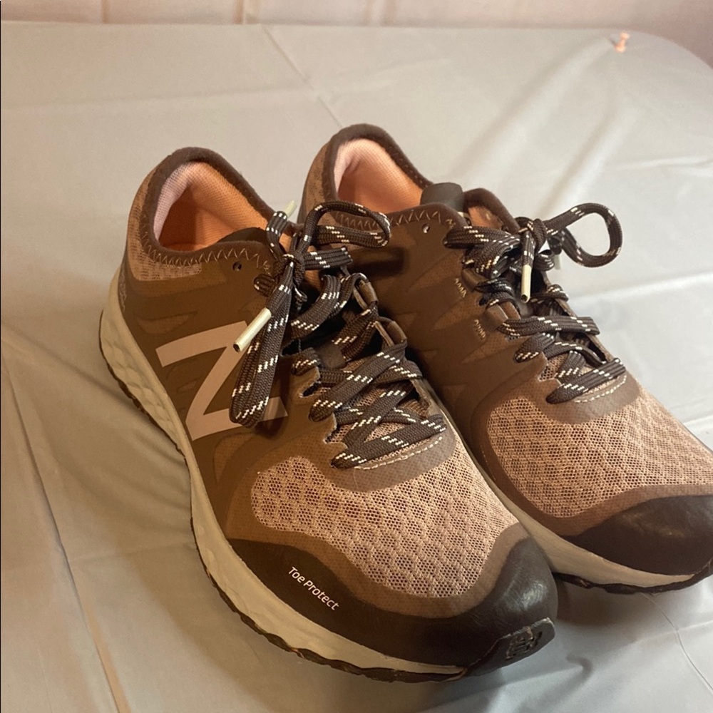 New Balance Multi-Terrain Brown and Pink Shoes